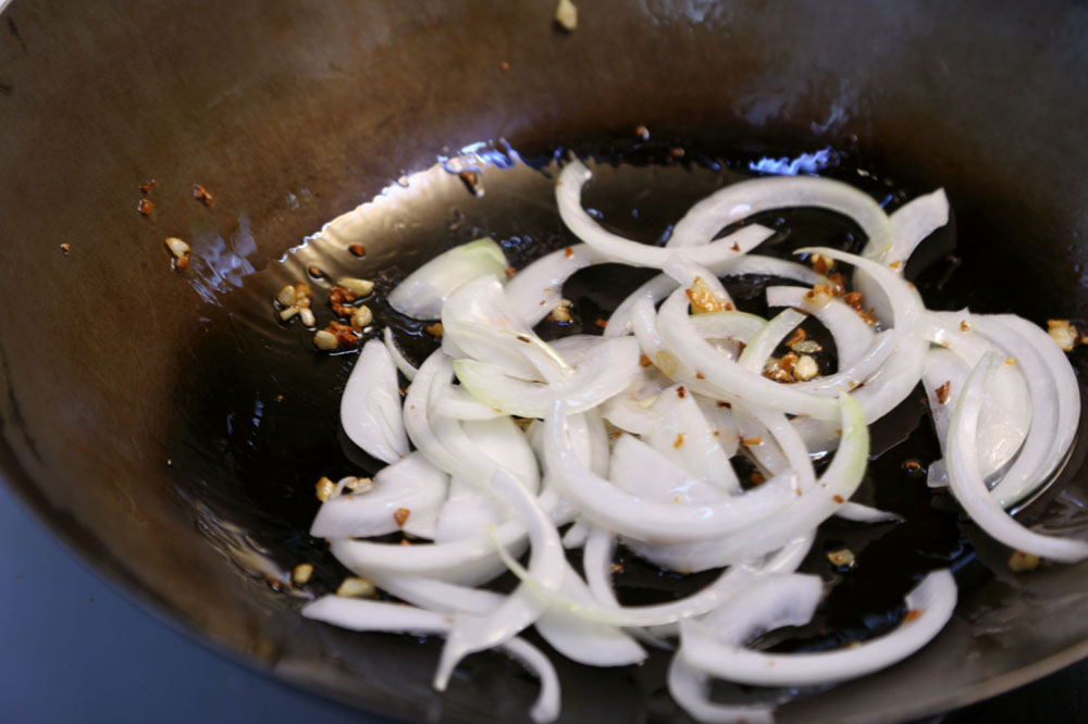 タマネギをシャッキリ炒める