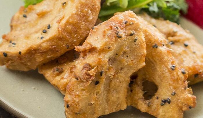 芯まで味が染みて肉に負けない満足感「車麩のゴマ唐揚げ」