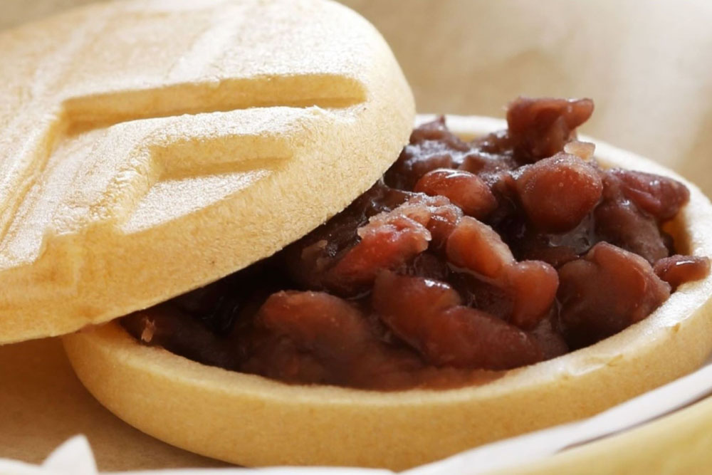 コーヒーに寄り添うキレの良い甘味「あん最中」