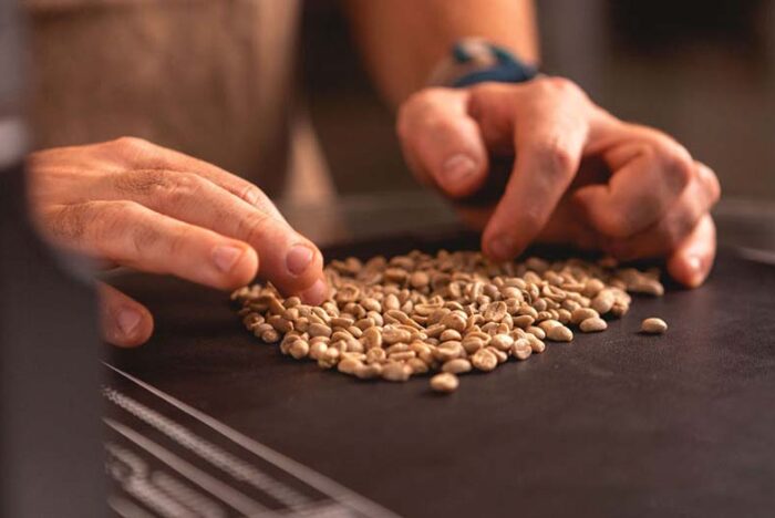 Amalgama di ragione e passione: la ricetta dell’uomo che ha portato al massimo livello la qualità del caffè italiano. 