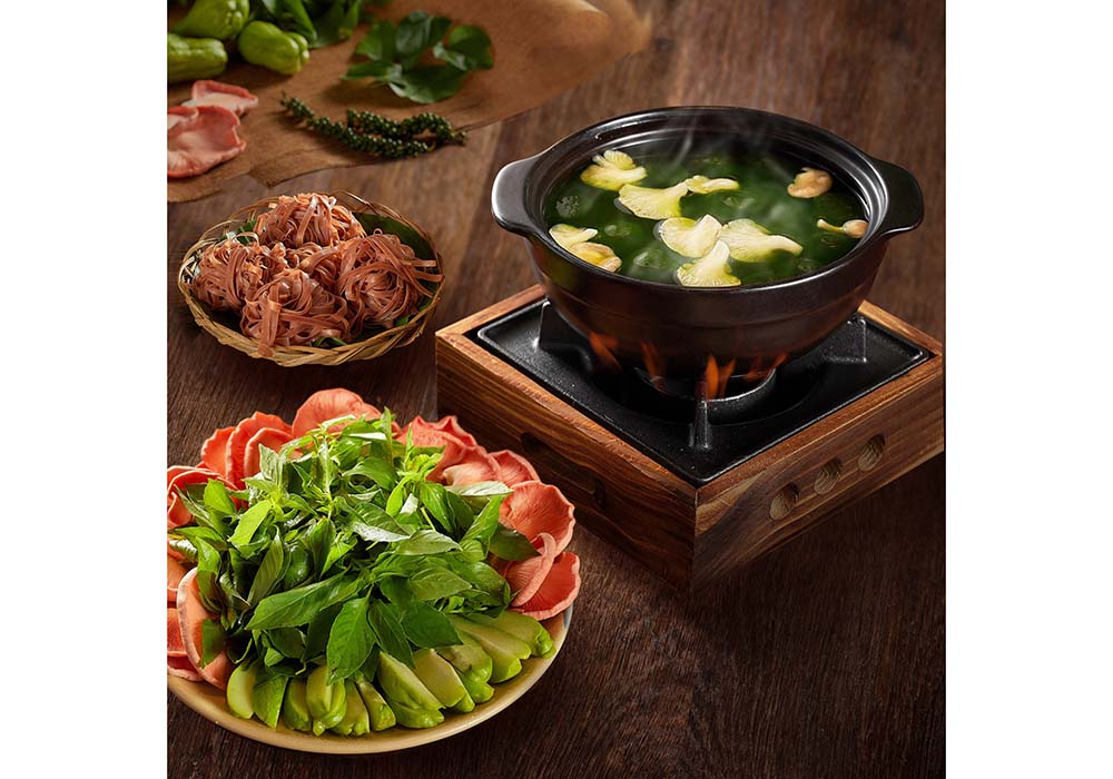 （写真）「グリーンゼリーとレモンバジルの火鍋　Humスタイル」（470,000ドン）。