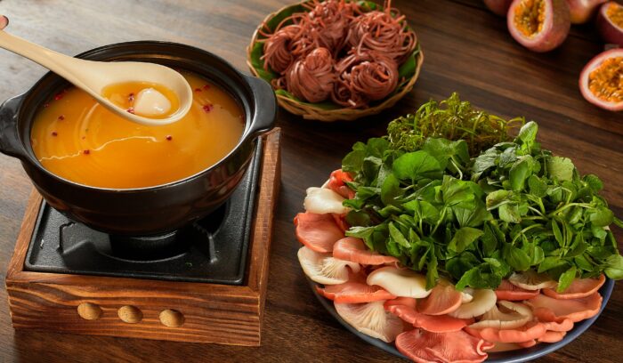 ベトナムの新潮流。プラントベースの鍋料理を分かち合うレストラン