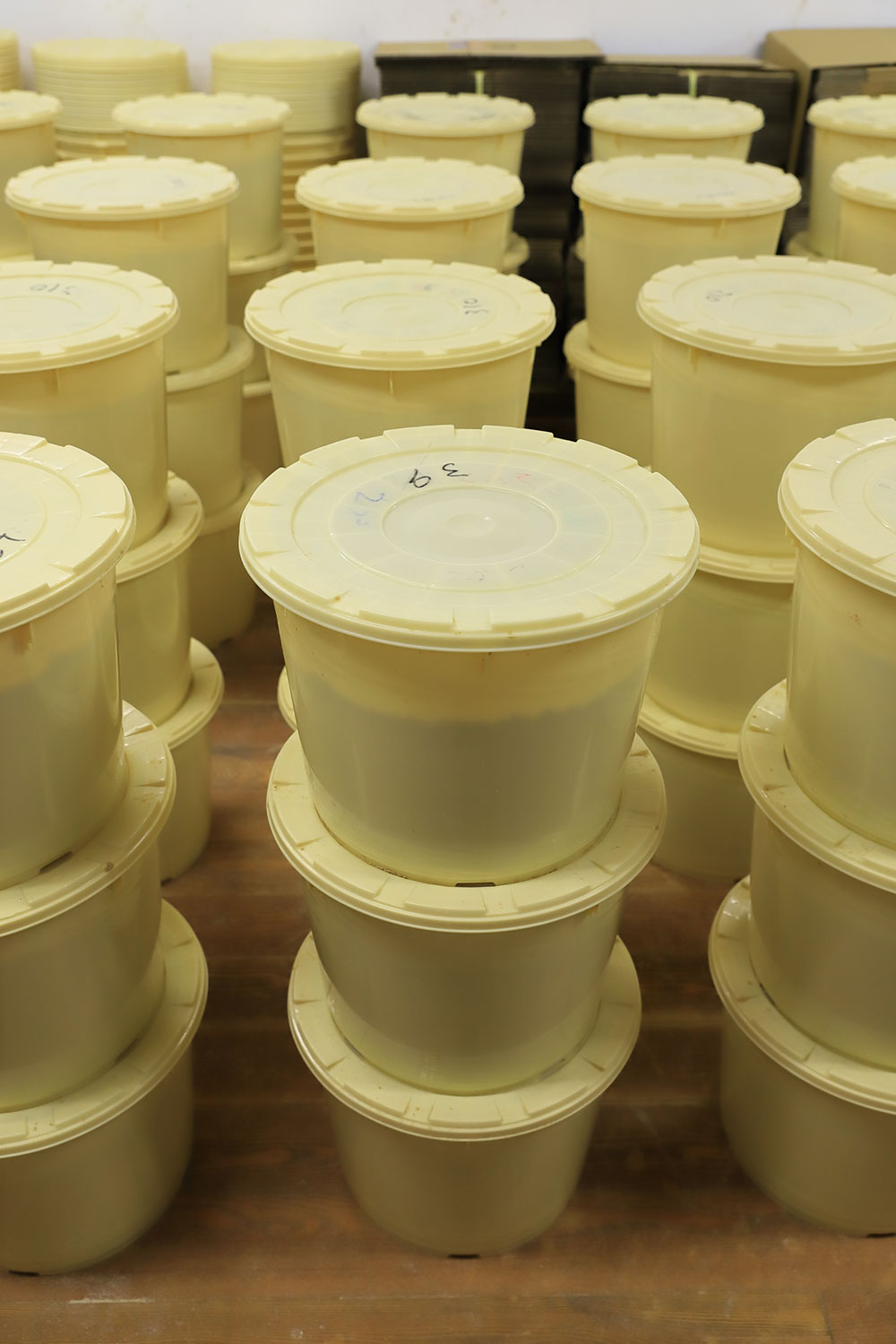 ぬか床は約２カ月発酵後に出荷。