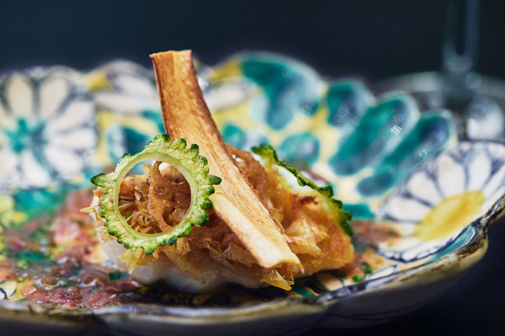 舞阪の甘鯛銀鱗焼き　酒盗のソース添え