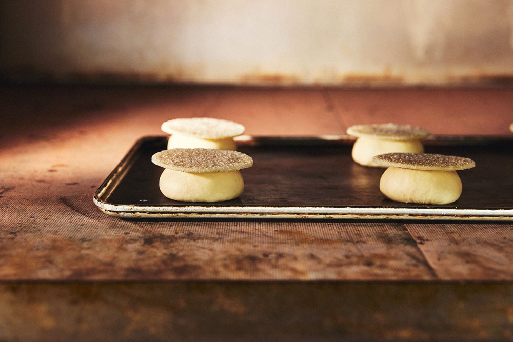 窯入れ前の状態。キノコのようにも見える。