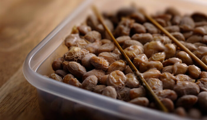 大豆の旨味としっかり糸引く粘り「自家製納豆」