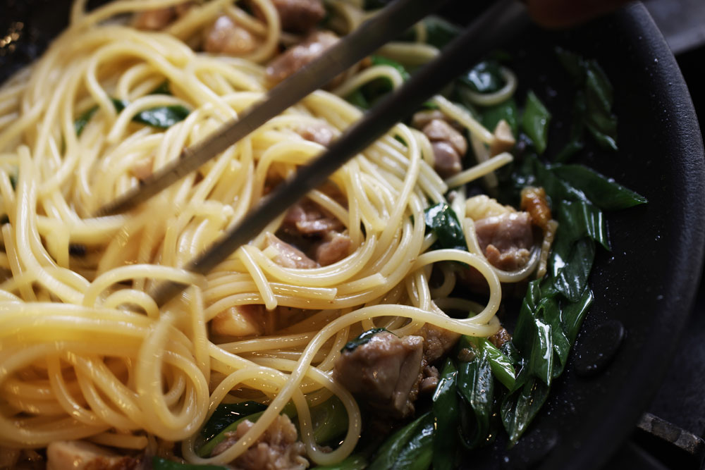 シェフが証言！見えないところで差がつく油「マルホン 太白胡麻油」をめぐる旅