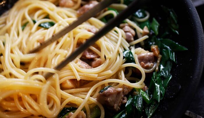 【特集】シェフが証言！見えないところで差がつく油「マルホン 太白胡麻油」をめぐる旅