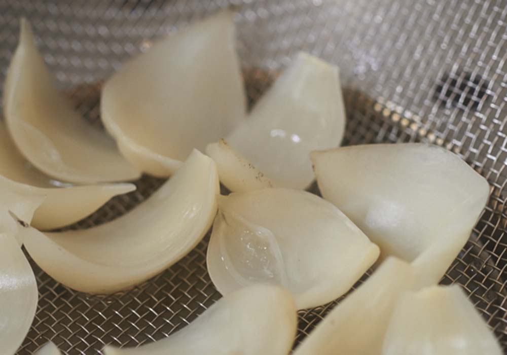 ここでぐっと百合根の野生的な味わいがせり出てくる。