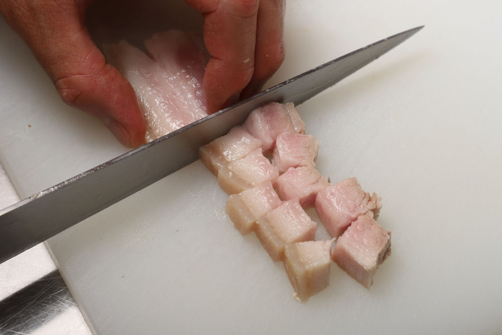 ２㎝角にカットする