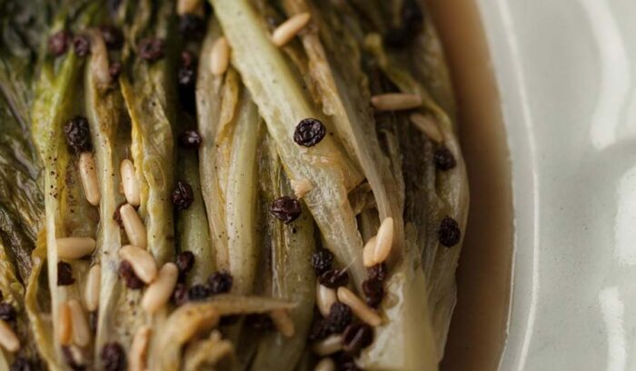 古澤千恵さんに教わるトスカーナの味「ロメインレタスの蒸し炒め煮」