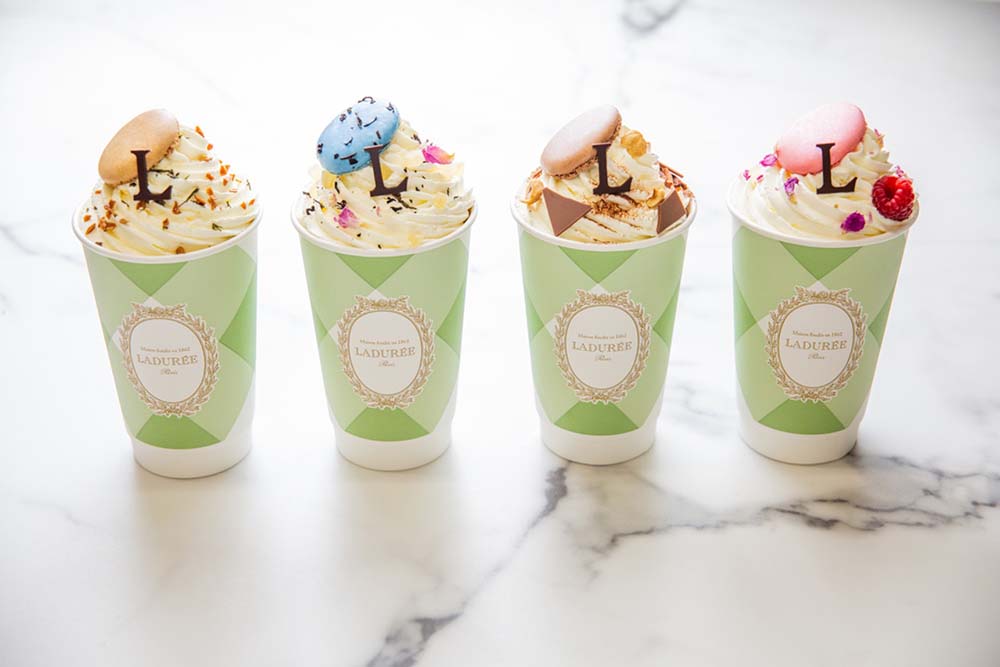 キュートなカップを片手にパリ散策を　ラデュレのコーヒーショップが誕生！