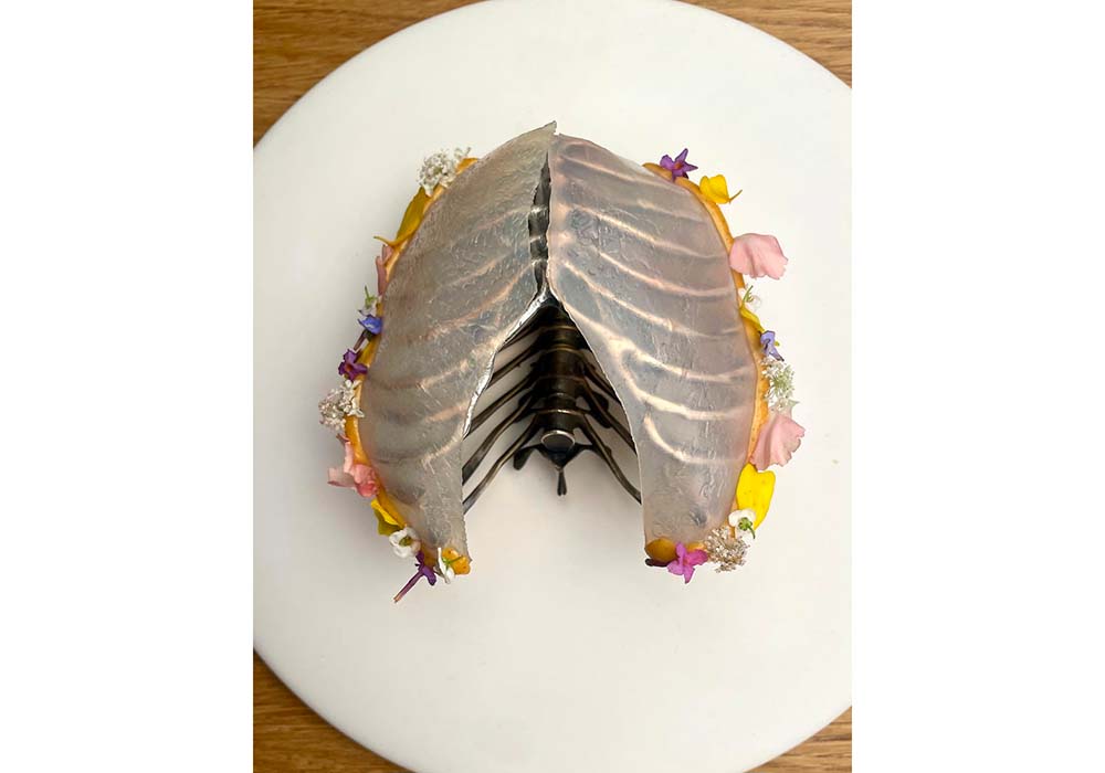 飢餓の子供のあばら骨をイメージした料理。食べるのに勇気が要る分、深く考えさせられる。©SSG