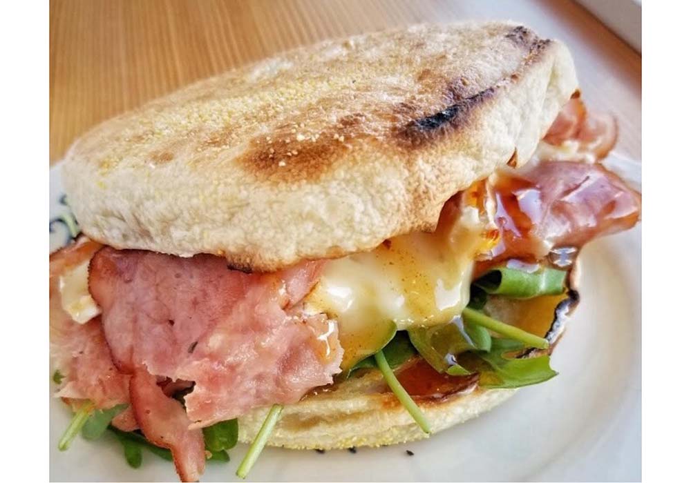 米国朝メシ最新トレンド！イングリッシュマフィン専門店の朝食サンドイッチ America [Somerville]