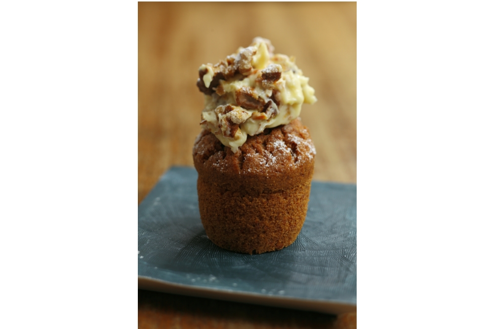 スパイスを最小限にしてやさしい味わいに。表面はカリッ、中はフワリの食感。