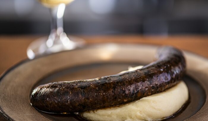 大宮「デリカ」山﨑暢さんに教わるワインがすすむみそレシピ