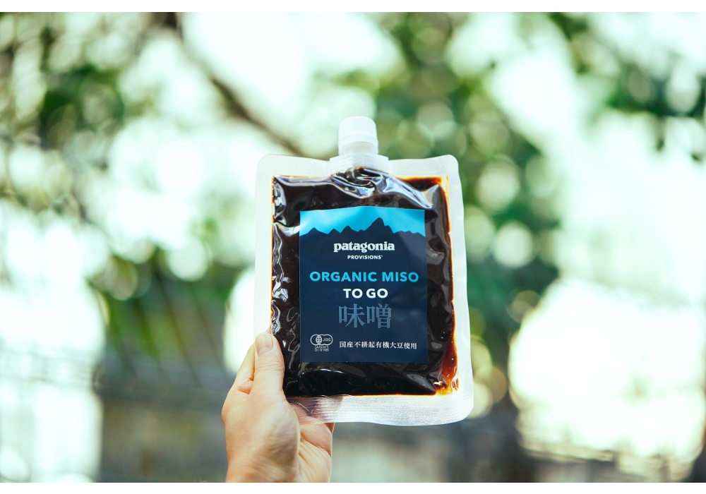 農家や蔵元と手を組み、ガチで大地と向き合う。パタゴニアの味噌と日本酒