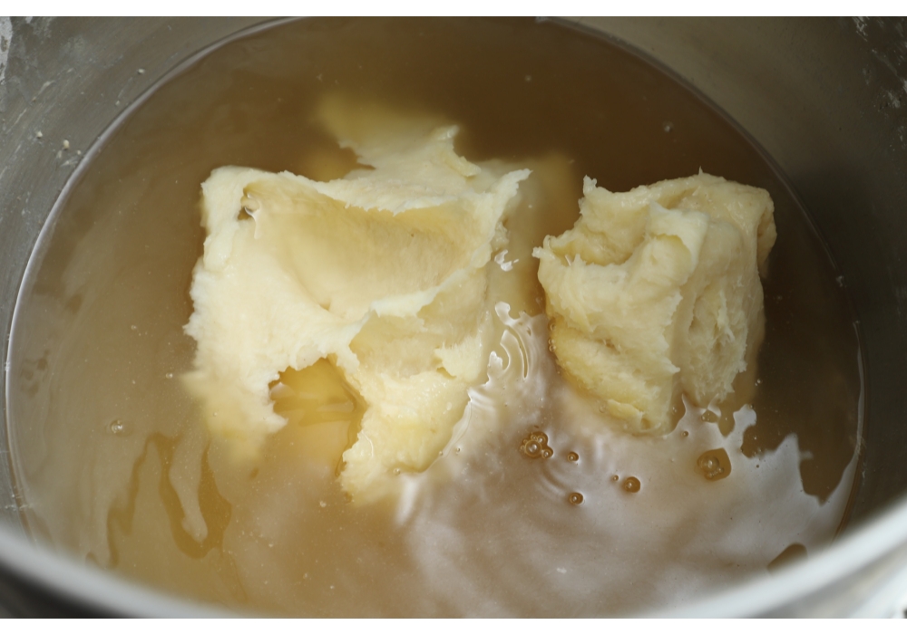 湯種のダマがなくなるまで混ぜる。