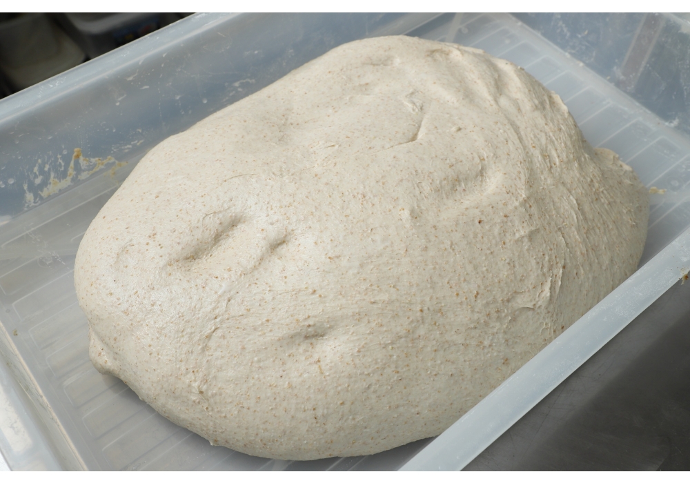 １㎏分を「バナナ缶」用に取り分る