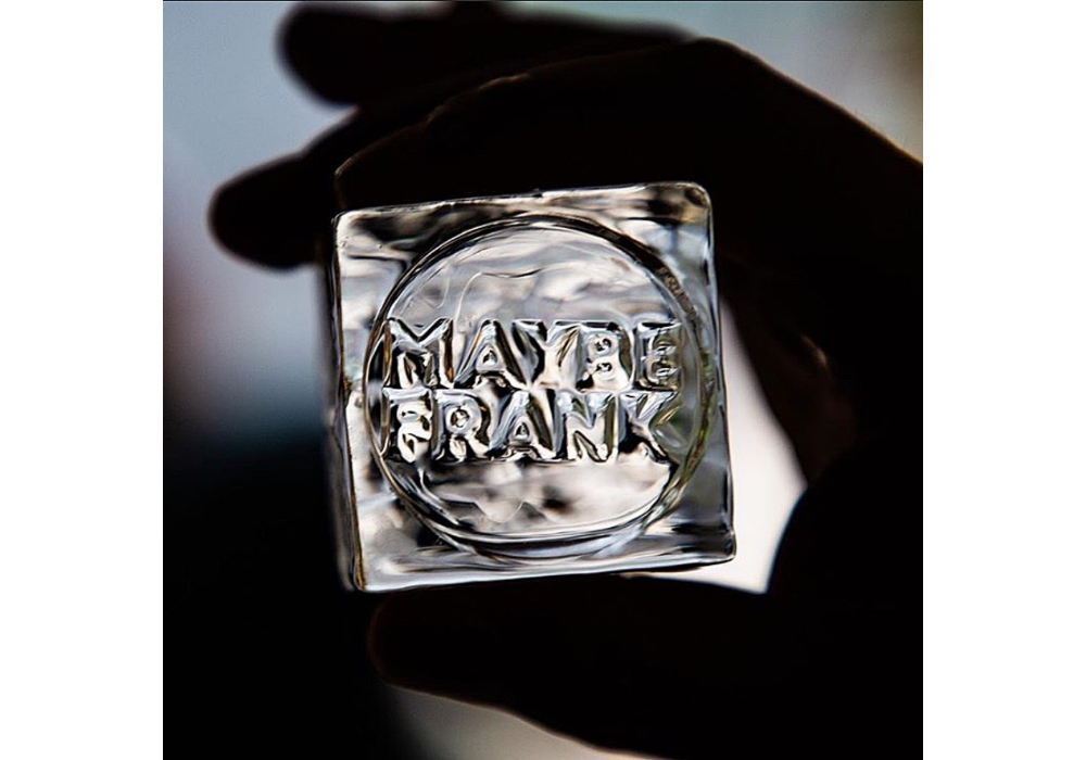 業務用氷販売店「ベア・ボーンズ・カンパニー」