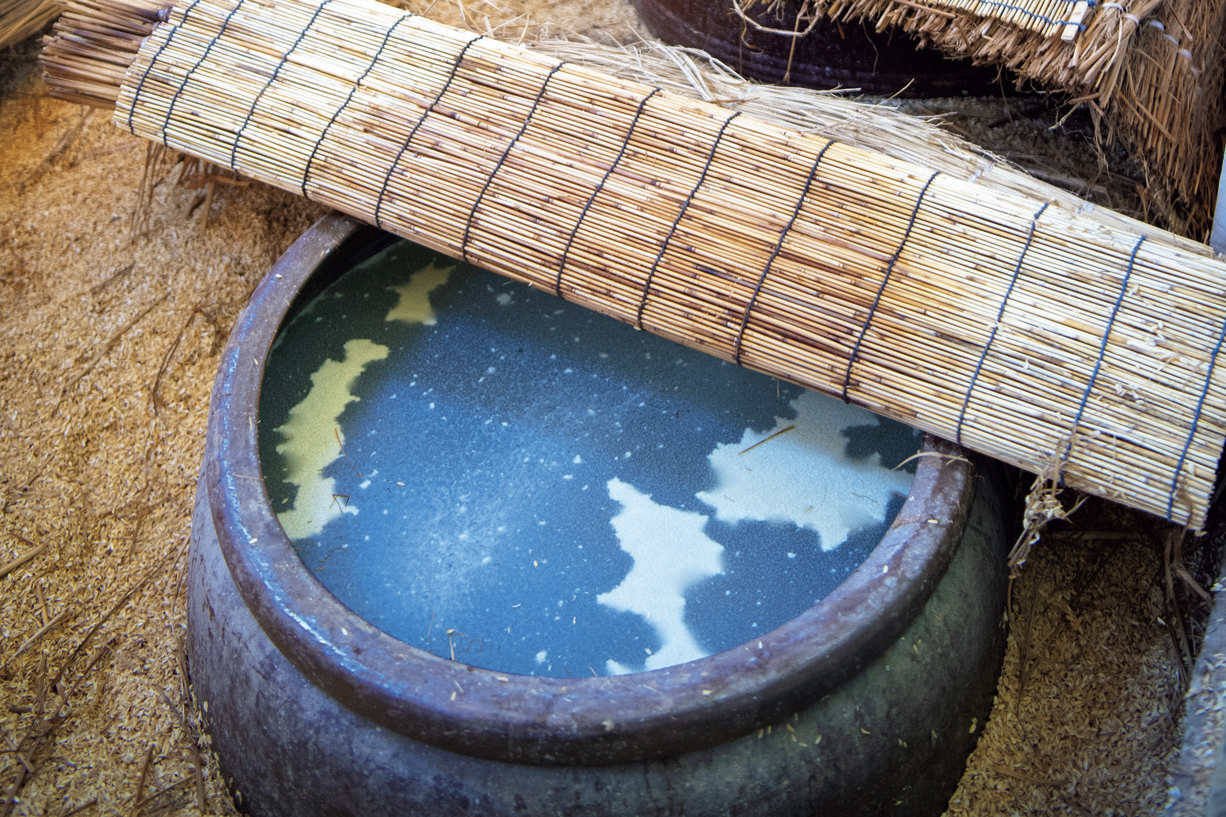 【ようこそ発酵蔵へ】昔ながらの造りが最善の方法「米酢」 福井・小浜「とば屋酢店」