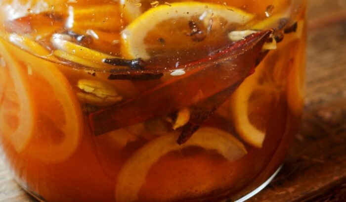 “あの香り”をスパイスで再現「自家製コーラ」