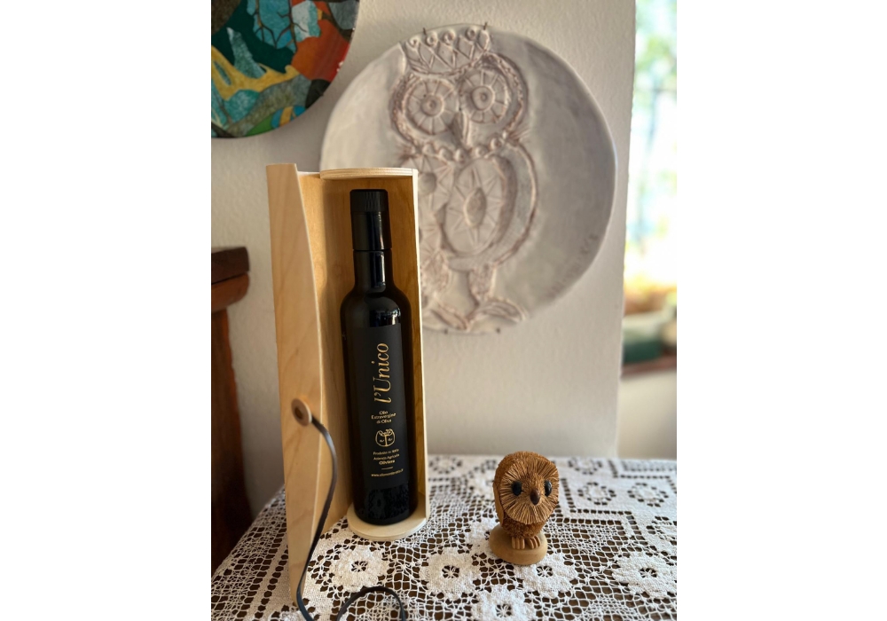 a Grazzano Badoglio, dove naturalmente c’è un olivo, quasi all’ingresso del mio giardino.