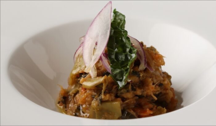 野菜と塩とオリーブ油と、切れないナイフで作る、驚きの滋味「リボッリータ」