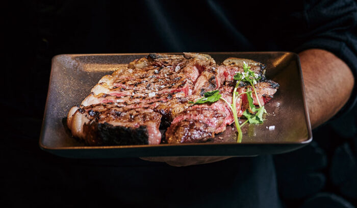 日本の古都でアルゼンチン出身シェフの肉焼きを堪能