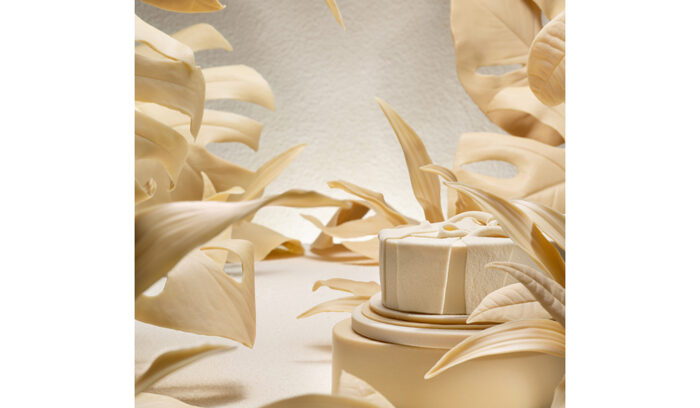 ヴィーガン・チョコレートにホワイトが新登場！<br />
ミルクの代わりに“アーモンド”を使った「アマティカ・ブランシュ 35%」