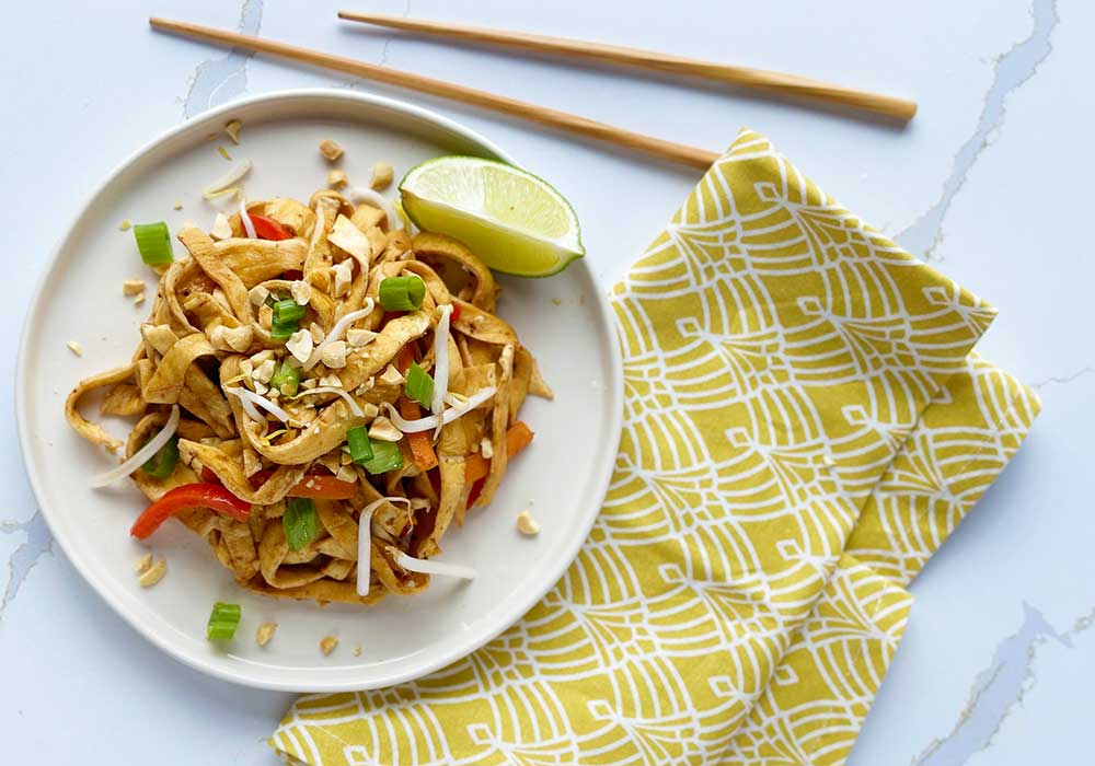 細く切って茹でればキュッと噛み応えのある麺にも！