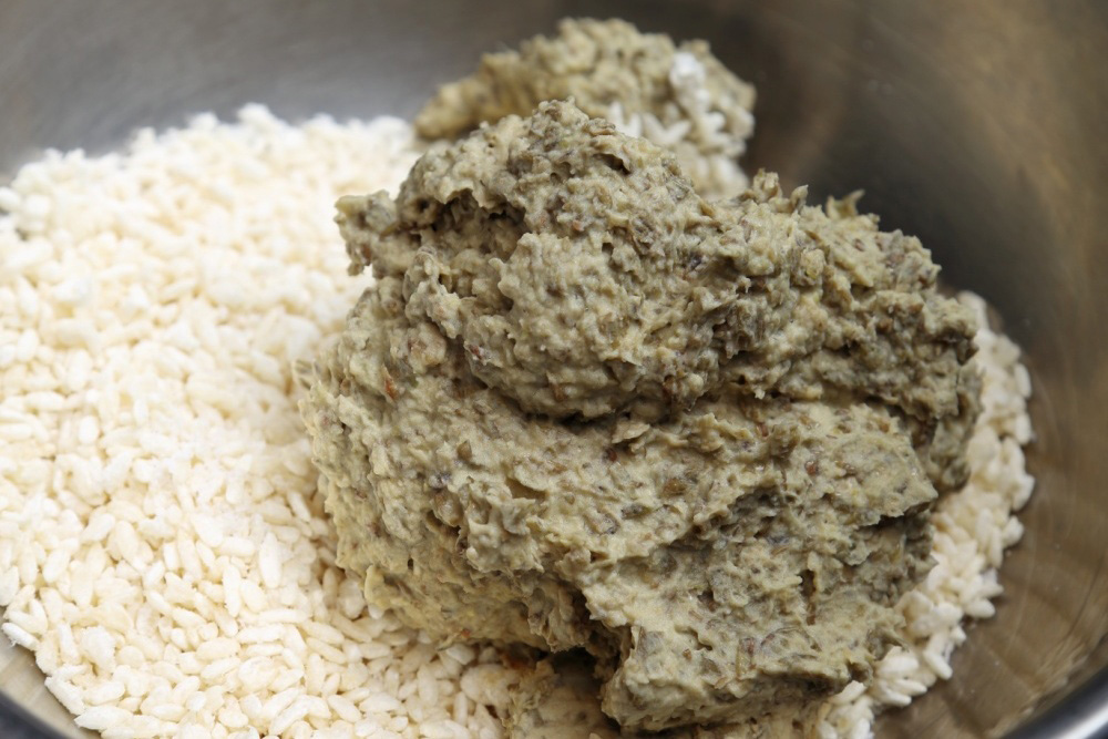 ［４］麹、塩と混ぜる