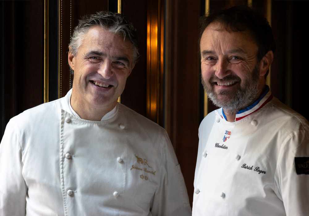 三ツ星シェフ、ジェローム・バンクテル（左）とM.O.F.ショコラティエ、パトリック・ロジェ。