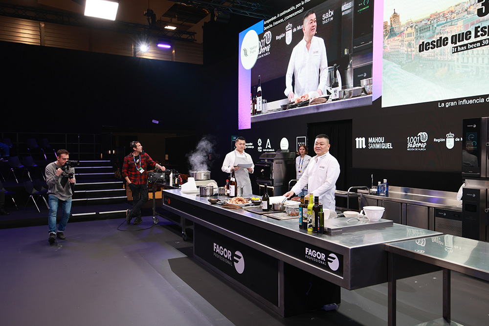 2010年のＭＦでは「最も影響力のあるシェフ」に選ばれている。