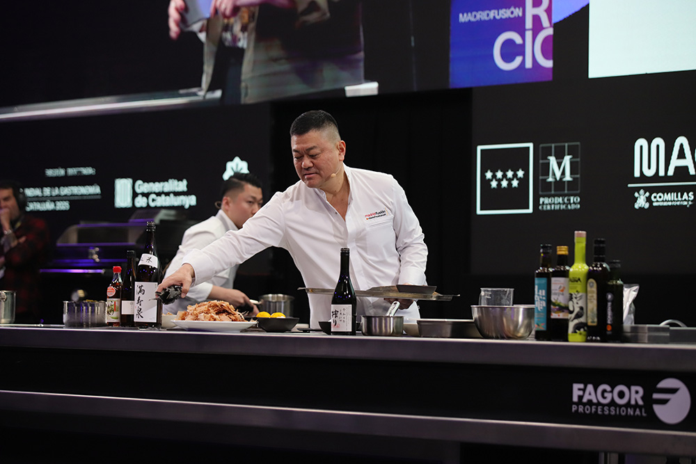 カジュアルな食ほど大衆による摂取量は多く、食材の消費とも相関関係にある。環境や健康のサステナビリティを考えるのであれば、ここから取り組まなければならない。