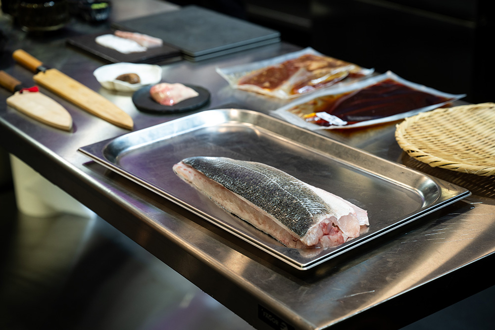 活締めにする、三枚におろすといった魚食の技があってこそ、あらゆる部位を食べ尽くす食習慣も養われる。