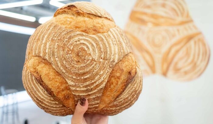 100年先も 愛されたい。<br />
「リアルブレッド」が、地域をまわす。 