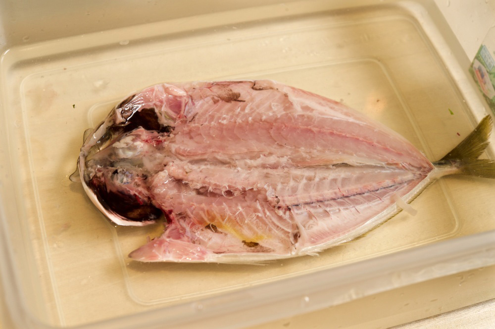 塩水に浸ける（30分×両面）