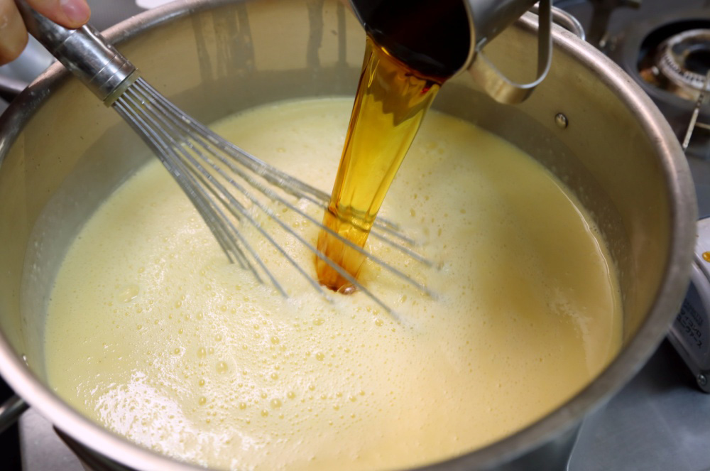 ラム酒を加える