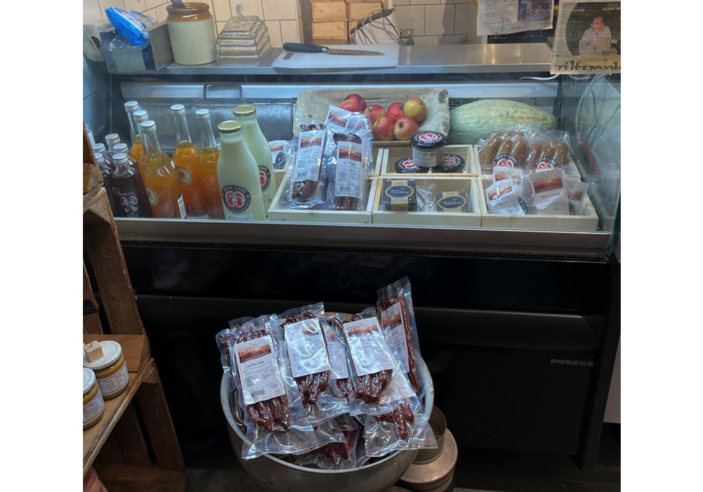 ガムラスタンのレスタ農園の直売店