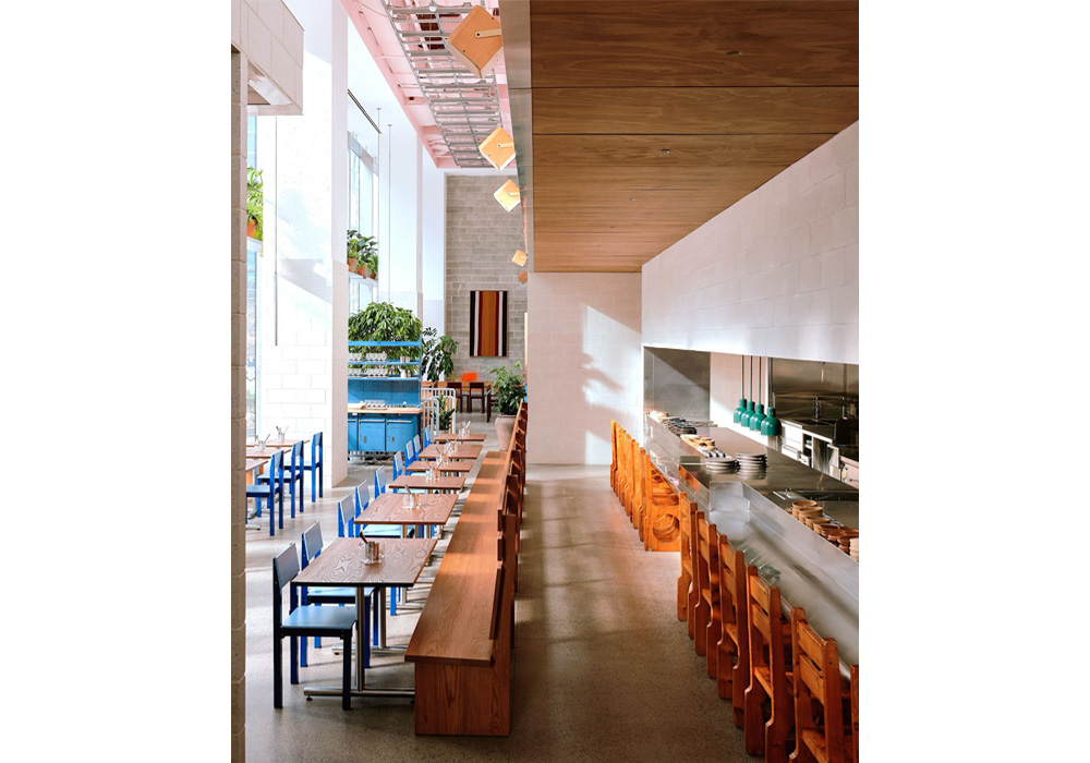 「ラマ・サン（Llama San）」店内