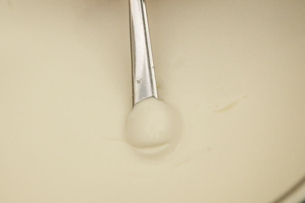 ［３］レンネットを加える