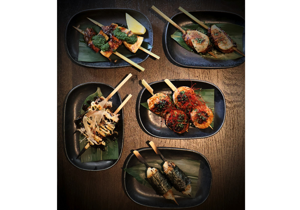 オーナーはフランス人コンビ。シナモンやクミンが香る創作ヤキトリ店が誕生