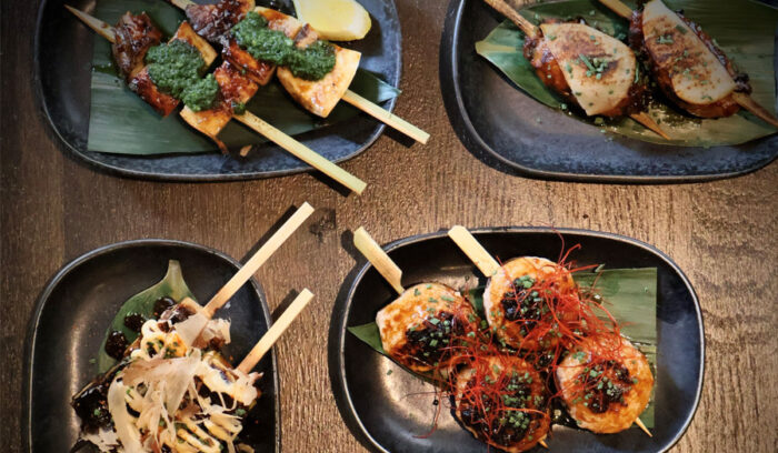 オーナーはフランス人コンビ。シナモンやクミンが香る創作ヤキトリ店が誕生