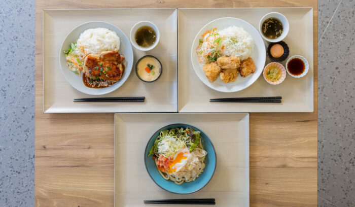 東洋大学の実践的な学びの場。学生が推進する “酒粕活用学食メニュー”