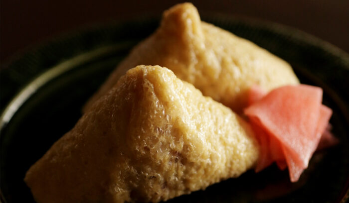 口の中でふわっとほどける。季節を映す「稲荷ずし」