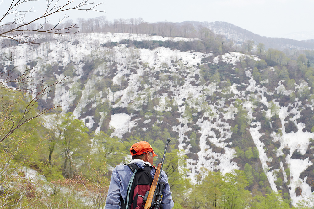 猟に出る
