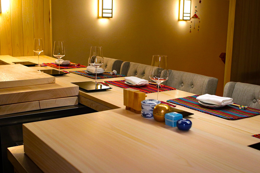 江戸前すし店「カンシャ（Kansha）」店内