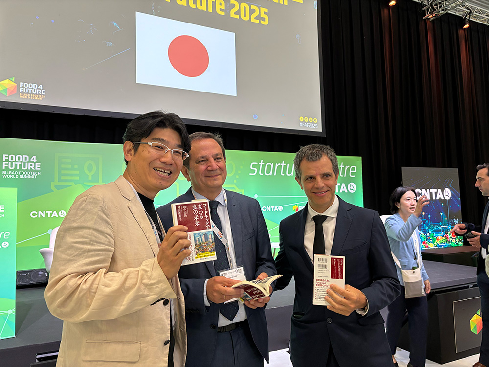 田中宏隆さん、ロヘリオ・ポソ氏、ラウル・ペレス氏