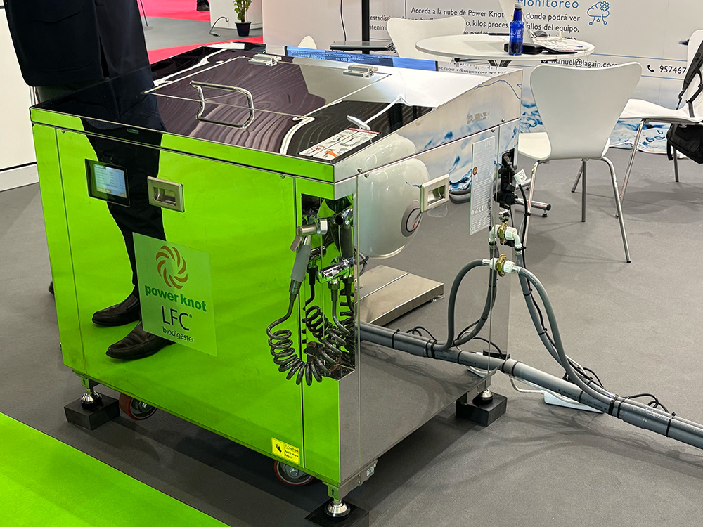 生ゴミを24時間で水にする